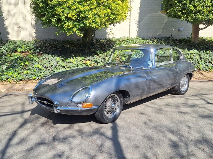 Jaguar E Type 2+ 2
