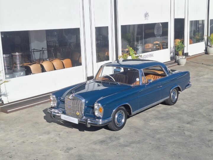 1965 Mercedes Benz 220 SE Coupe W111