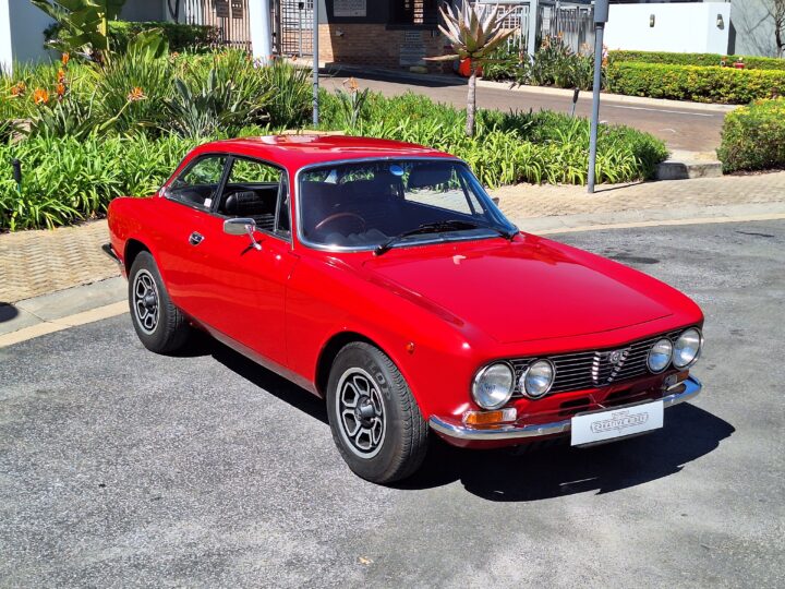 ALFA ROMEO GT 2000
