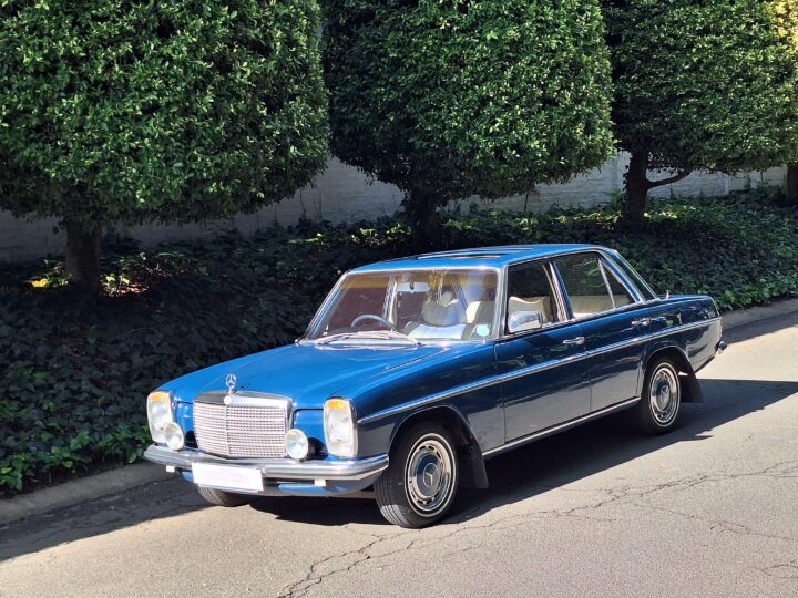 1969 Mercedes Benz 230-4 W115