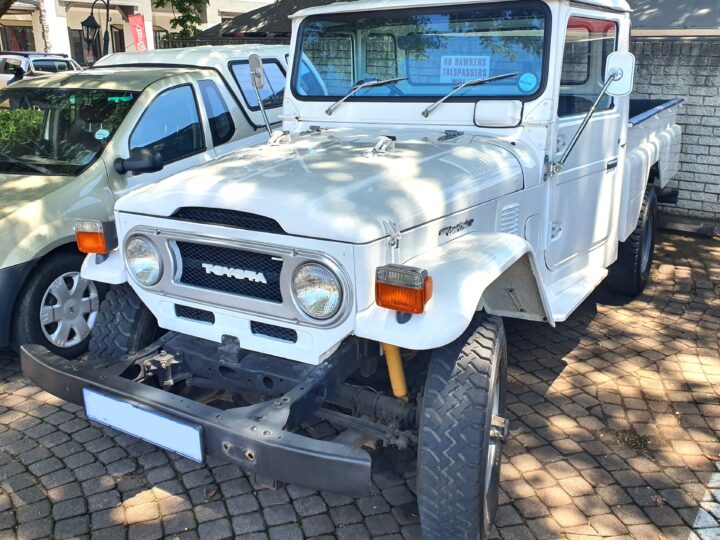 Toyota Landcruiser FJ 45 Single cab pick-up