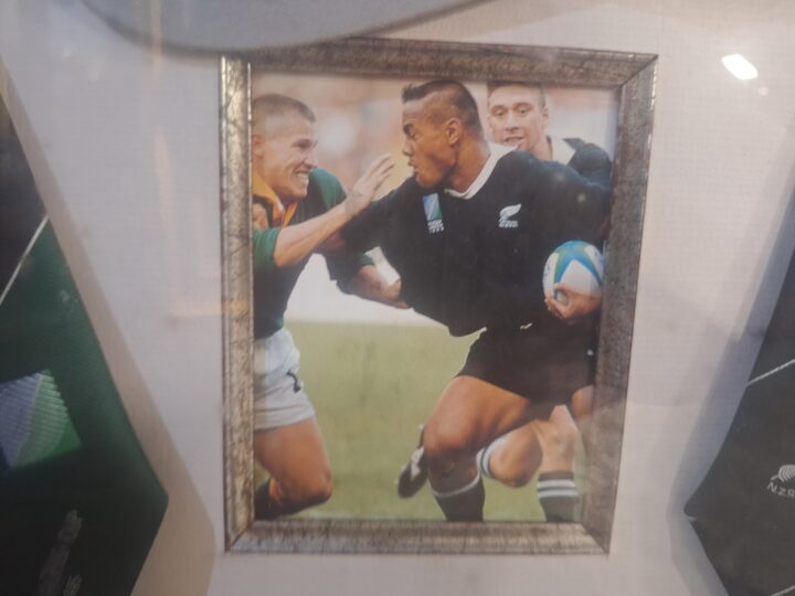 1995 Jonah Lomu – Framed Cap and Autographed Tie