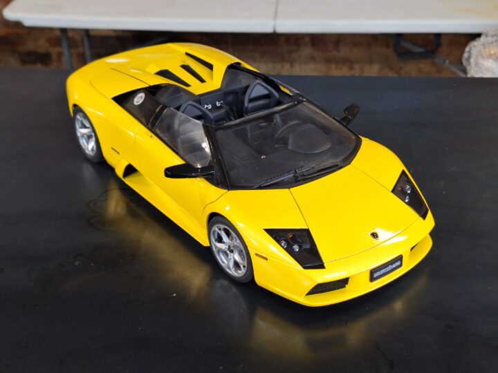 Lamborghini Murciélago Roadster – 1/12 Scale AutoArt (Serial No. 696)