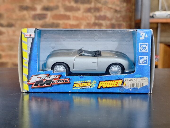 Porsche Maisto Power Racer Slot Car
