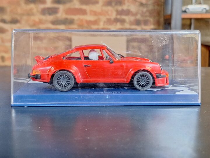 Porsche 911 (2005) – Fly Slot Car, Ref 07058 – Signed Rafael Barrios