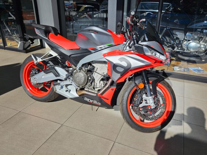 Aprilia Tuono 660 Motor Bike
