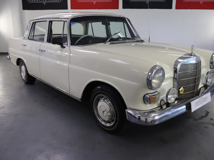 1965 Mercedes Benz 220 D “Fintail”