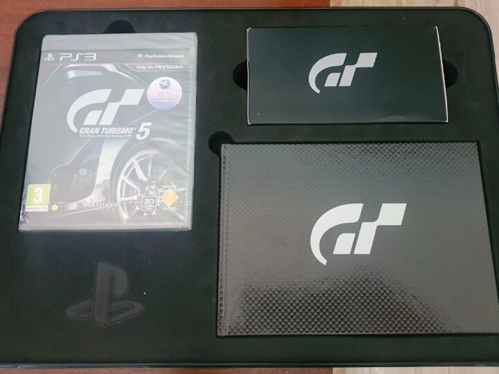 PlayStation 3 Gran Turismo 5 Signature Series Box Set