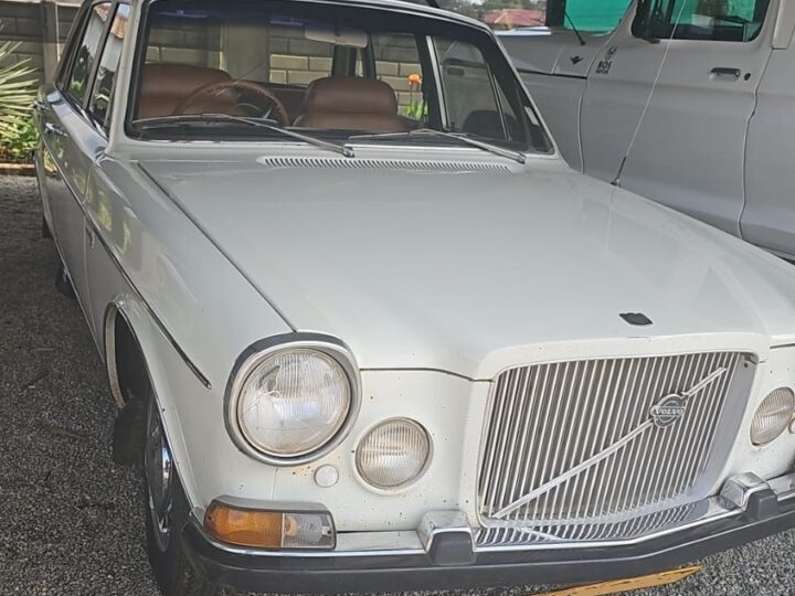 Volvo 16 4 Sedan
