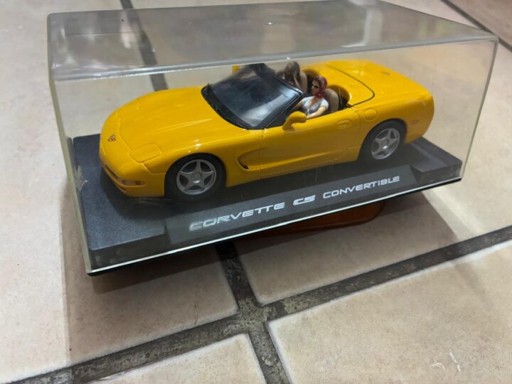 Chevrolet Corvette C5 Convertible – Yellow