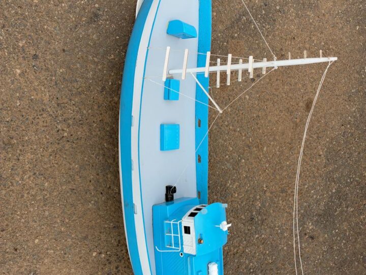 Model Boat – “Luderitz” Blue & White Tug / Fishing Boat (Deceased Estate)