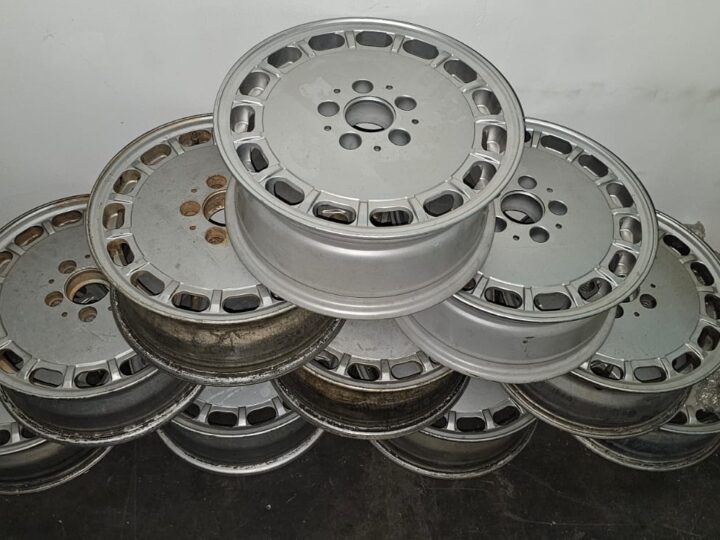Mercedes-Benz 15" Gullideckel Alloy Wheels