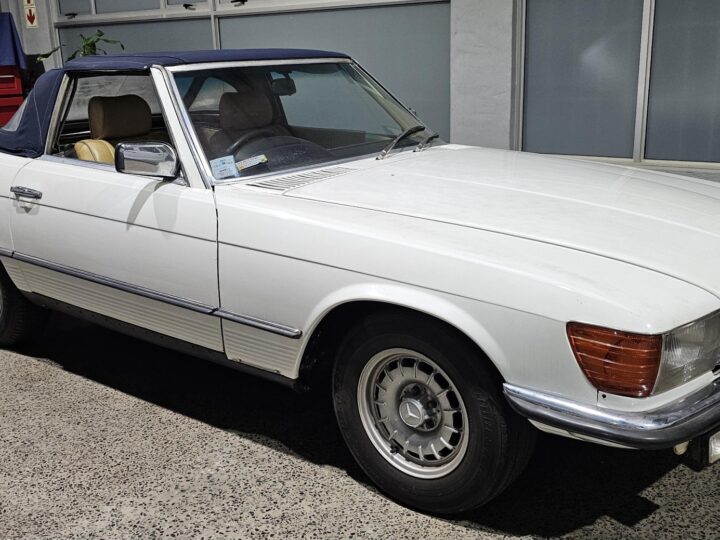Mercedes-Benz 500SL (R107) – Early V8 Project on Mexican Hats