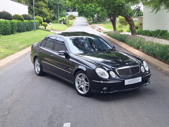 MERCEDES BENZ E55 AMG (W 211)