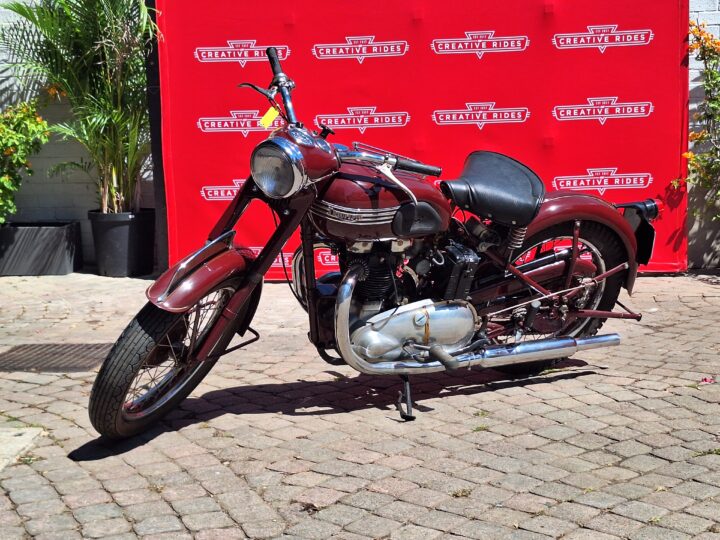 TRIUMPH 500 SPEED TWIN