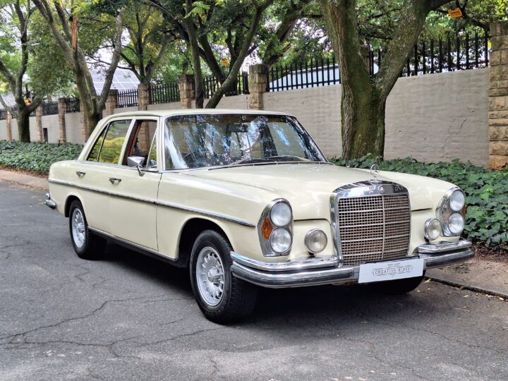 MERCEDES-BENZ 280 SE (W108)