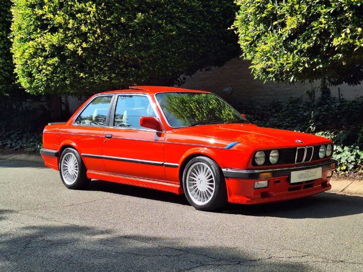 BMW 333i E30 Henna Red