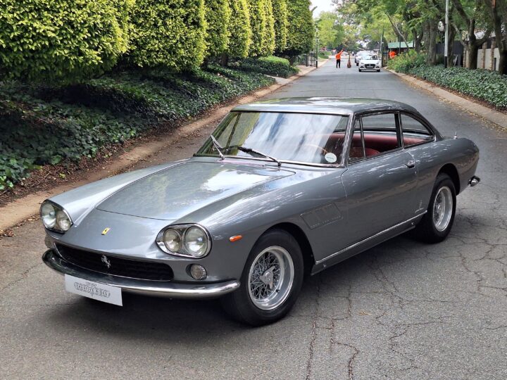 Ferrari 330 GT 2+2 Series 1
