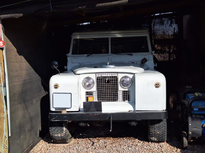 Land Rover Series IIA 88"
