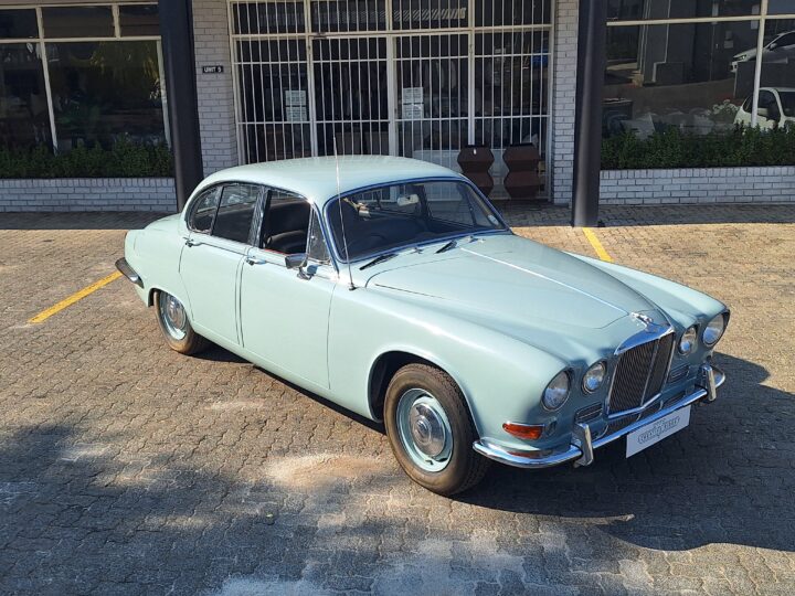 Jaguar 420