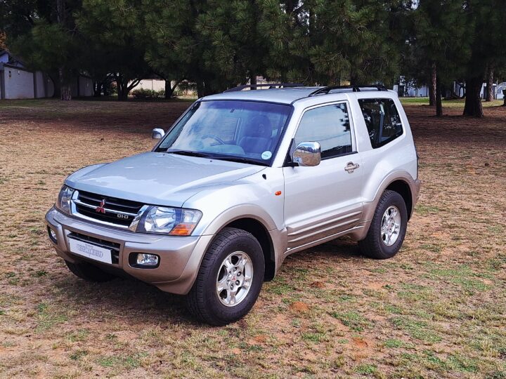 Mitsubishi Pajero GLS 4x4 SWB