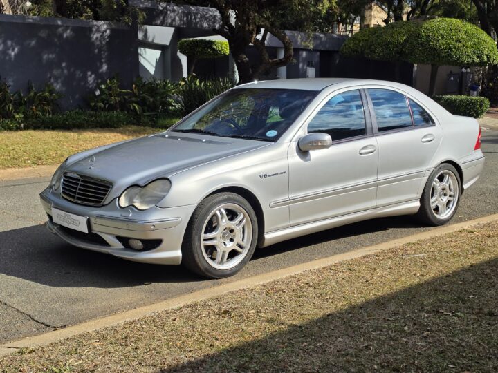 MERCEDES C32 AMG (W203)