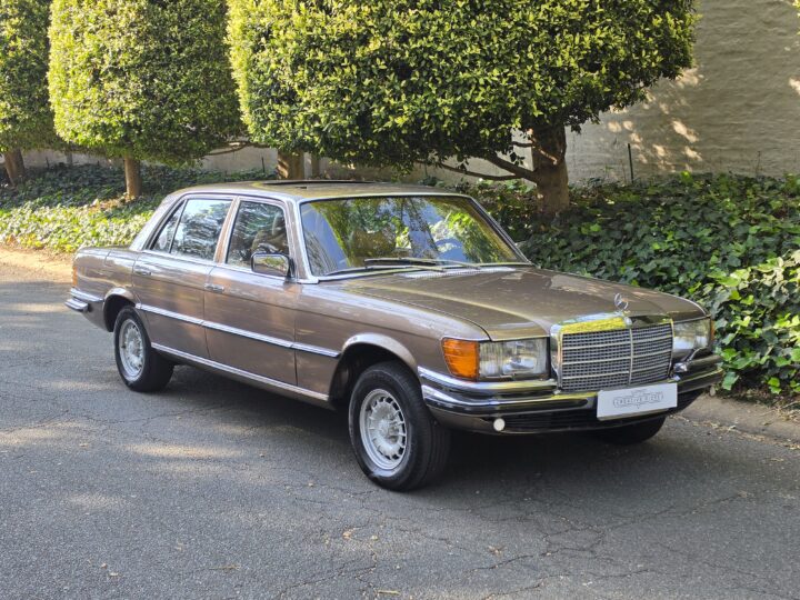 MERCEDES Benz 450 SEL 6.9 (LHD)