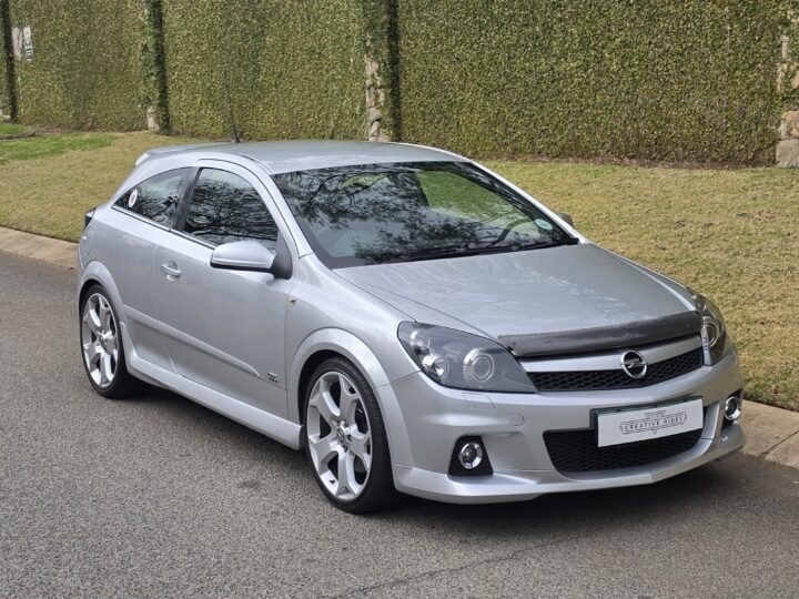 Opel Astra OPC 2.0 Turbo